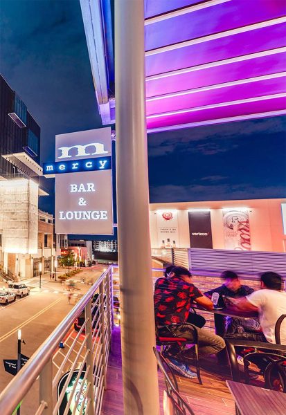 restaurant-parking Bar and lounge